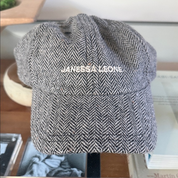 Janessa Leone Charcoal Herringbone Hat - Picture 7 of 7